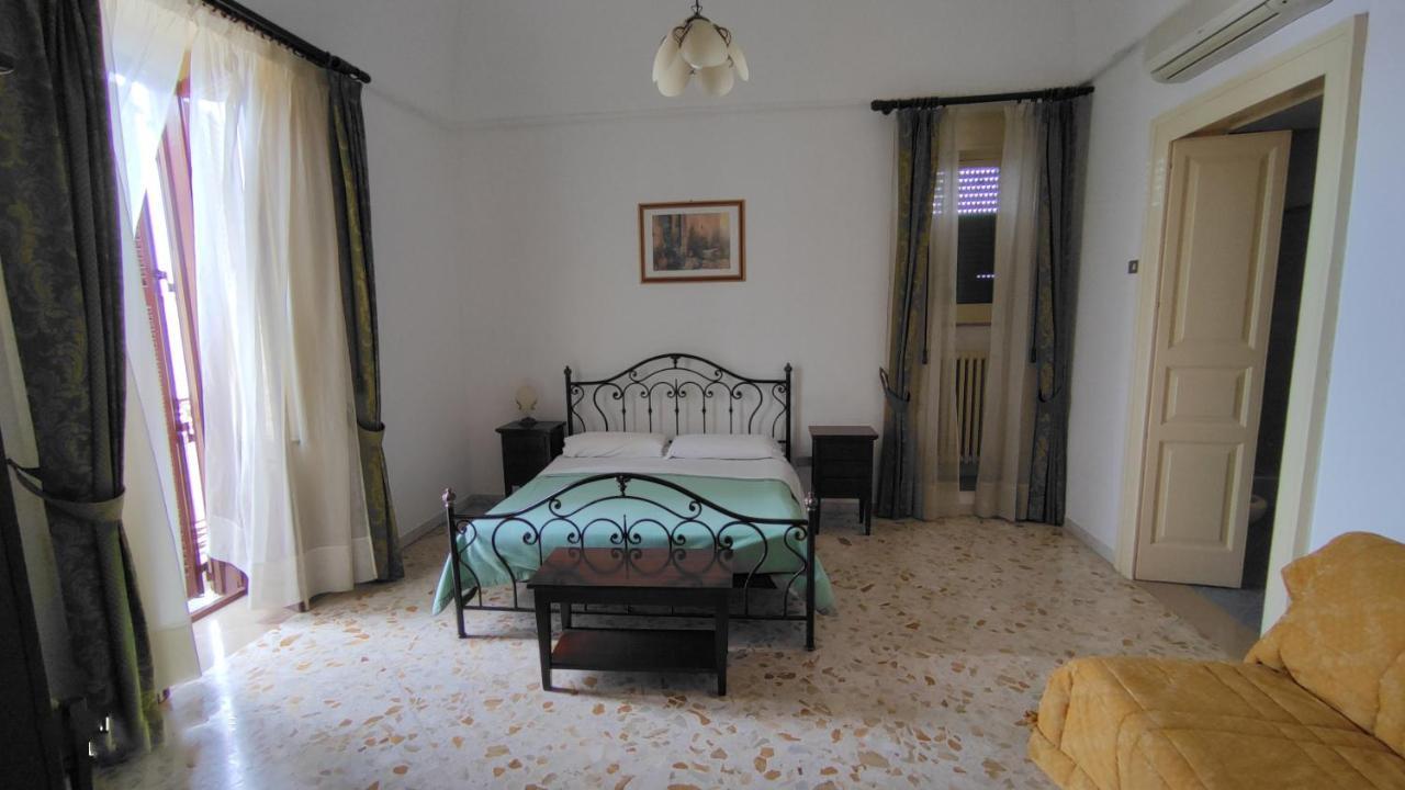 Casa Resci - Dimora del 1884 Bed and Breakfast Tricase Esterno foto