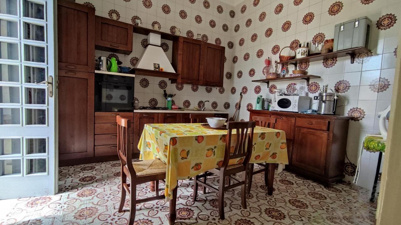 Casa Resci - Dimora del 1884 Bed and Breakfast Tricase Esterno foto