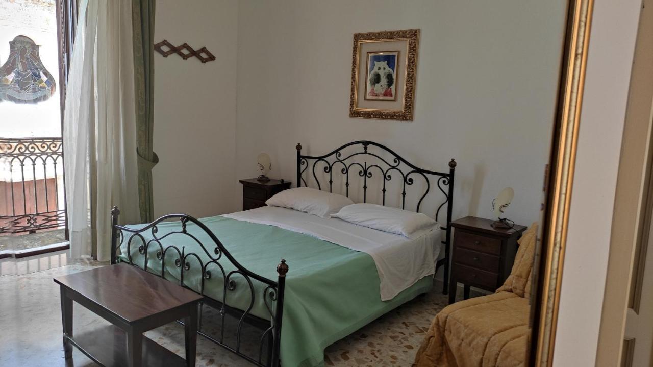 Casa Resci - Dimora del 1884 Bed and Breakfast Tricase Esterno foto